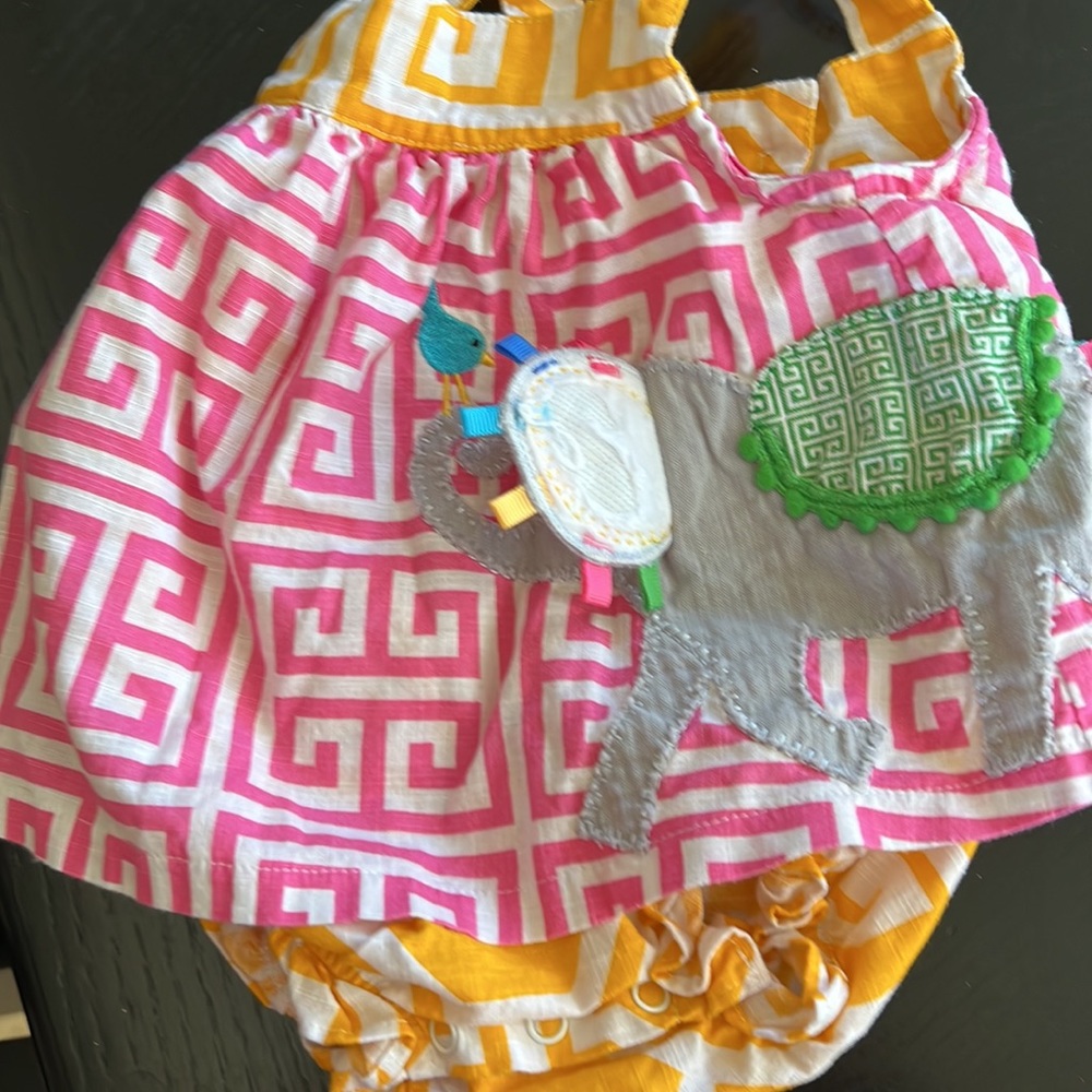 Mud Pie 6-9 Month Elephant Appliqué Bubble Romper - Picture 6 of 7